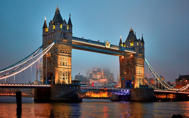 Night view of Tower Bridge in London, United Kingdom